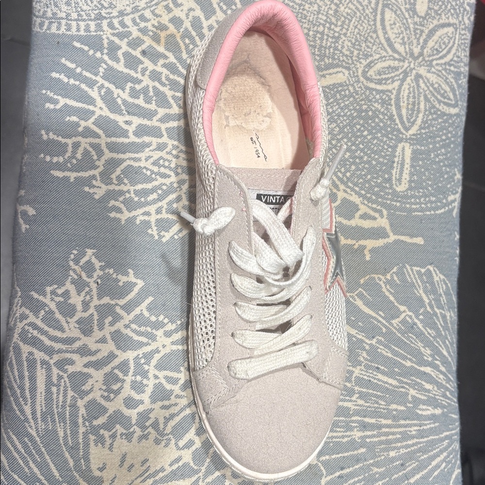 VINTAGE HAVANA Free - Star Perforated Lace Up Sneakers - Silver, Grey, Pink - Picture 8 of 15